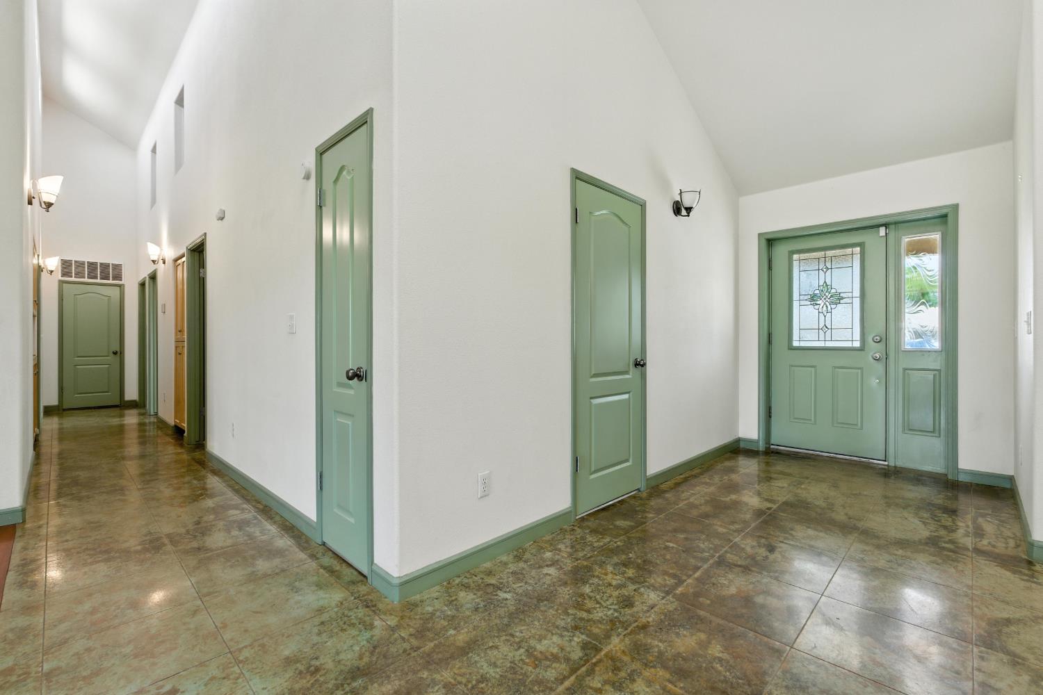 480 W Swift Ave, Fresno, CA 93705