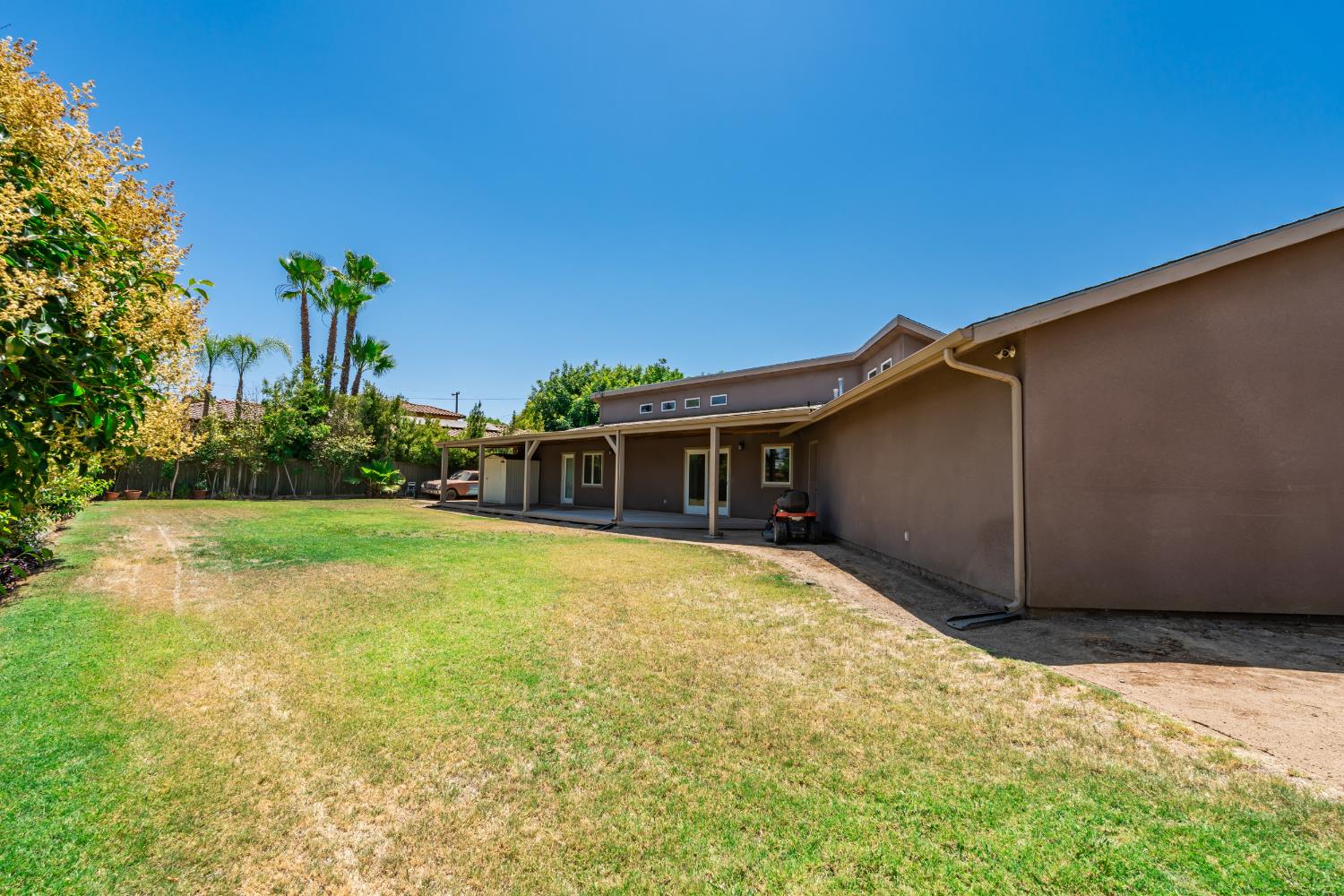 480 W Swift Ave, Fresno, CA 93705