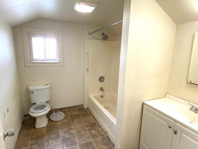 2429 S 10Th St, Fresno, CA 93725
