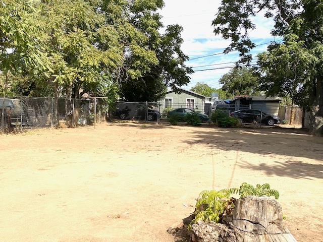 2429 S 10Th St, Fresno, CA 93725
