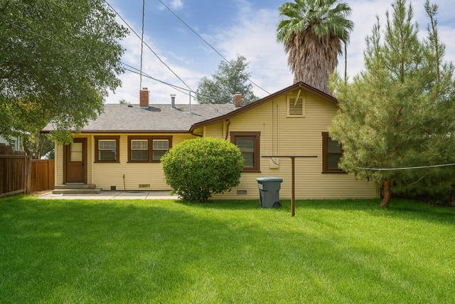 4159 E Kerckhoff Ave, Fresno, CA 93702