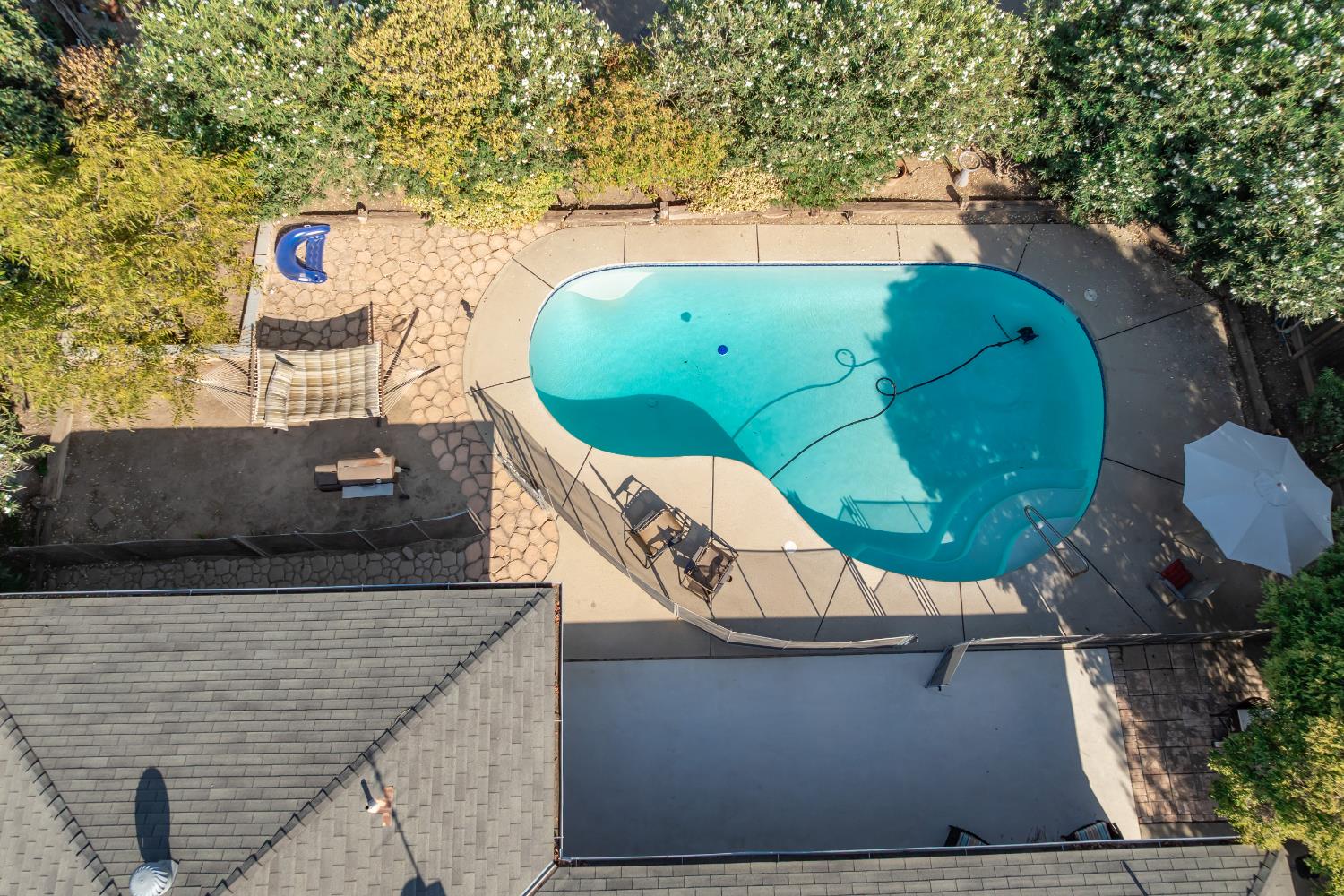 238 Fairbanks Ave, Sanger, CA 93657