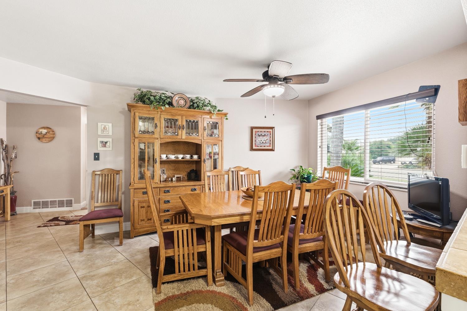 1720 W Barstow Ave, Fresno, CA 93711