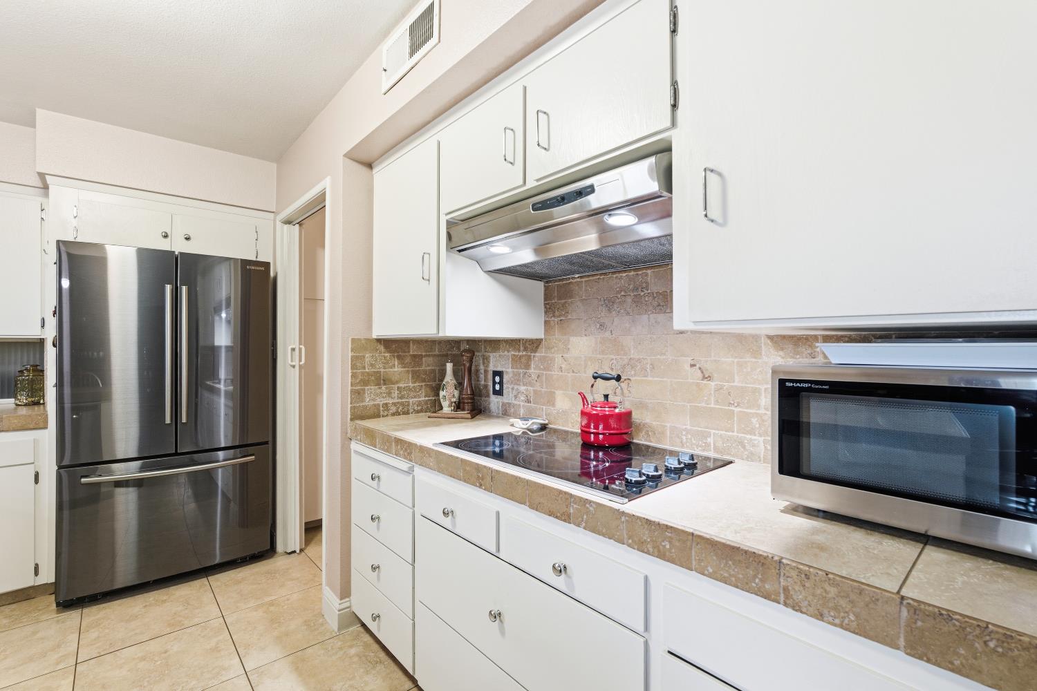 1720 W Barstow Ave, Fresno, CA 93711