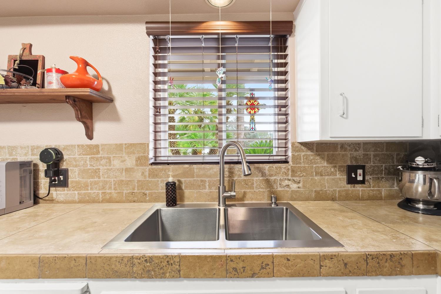 1720 W Barstow Ave, Fresno, CA 93711