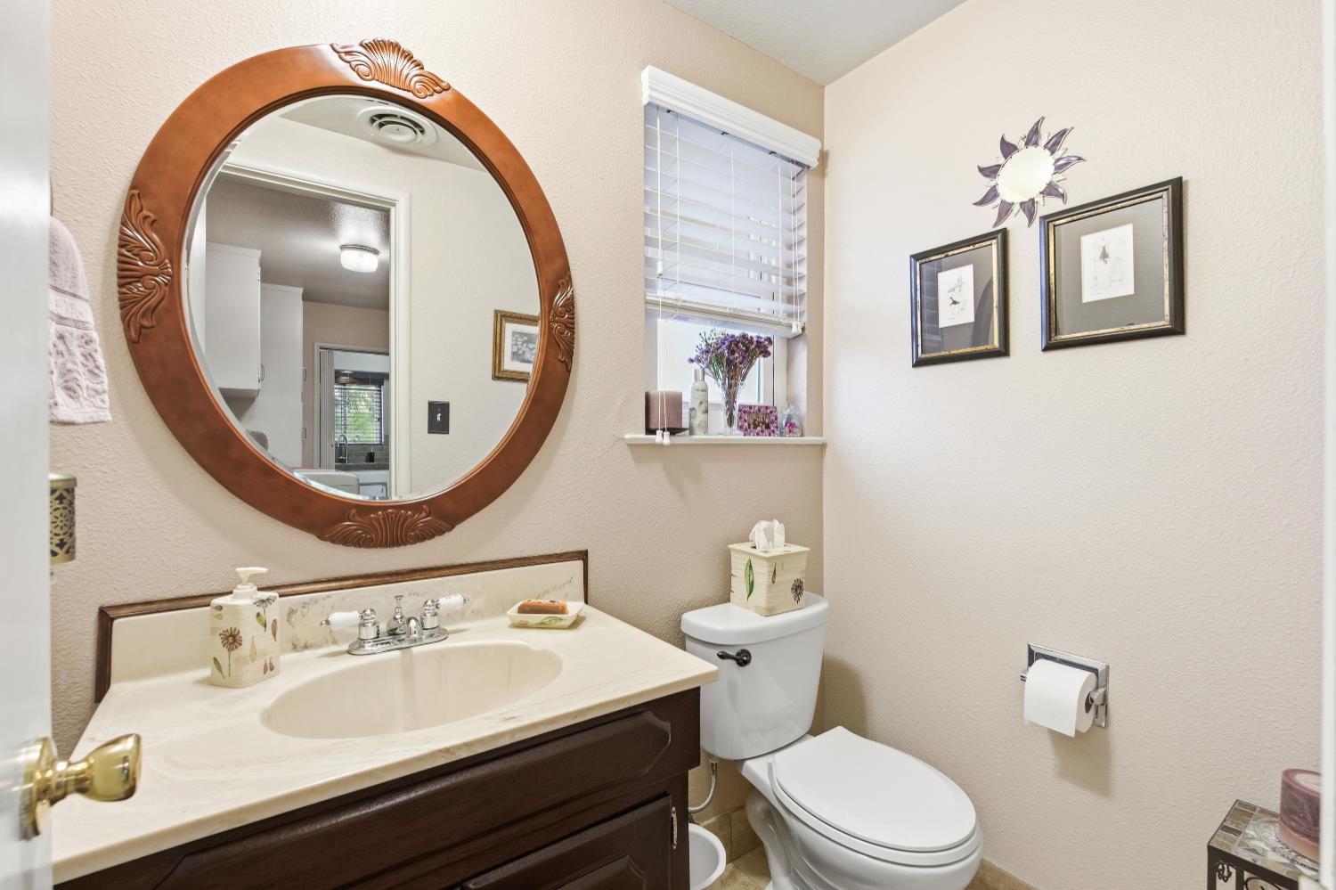 1720 W Barstow Ave, Fresno, CA 93711