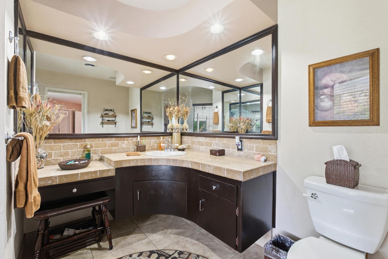 1720 W Barstow Ave, Fresno, CA 93711