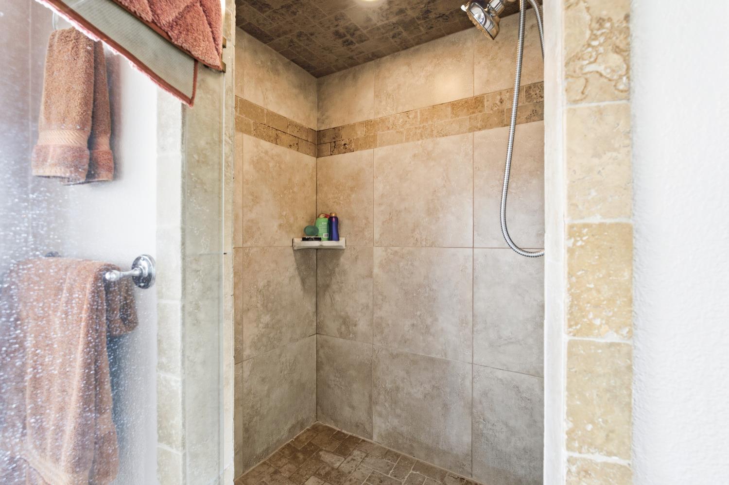 1720 W Barstow Ave, Fresno, CA 93711