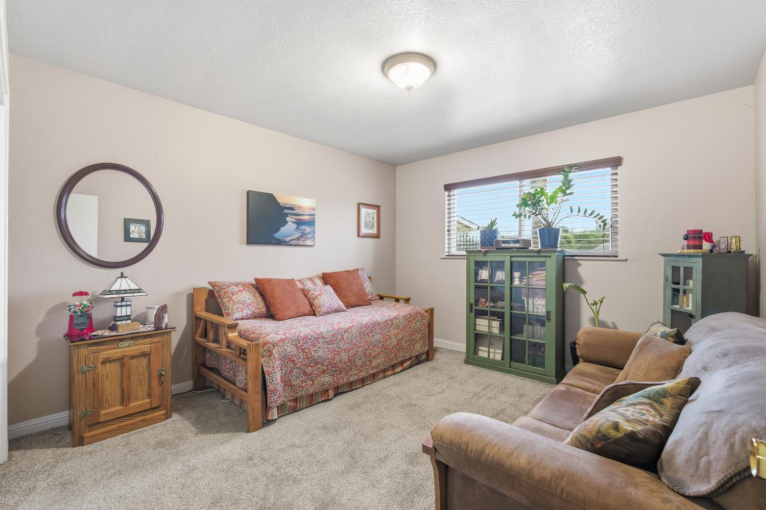 1720 W Barstow Ave, Fresno, CA 93711