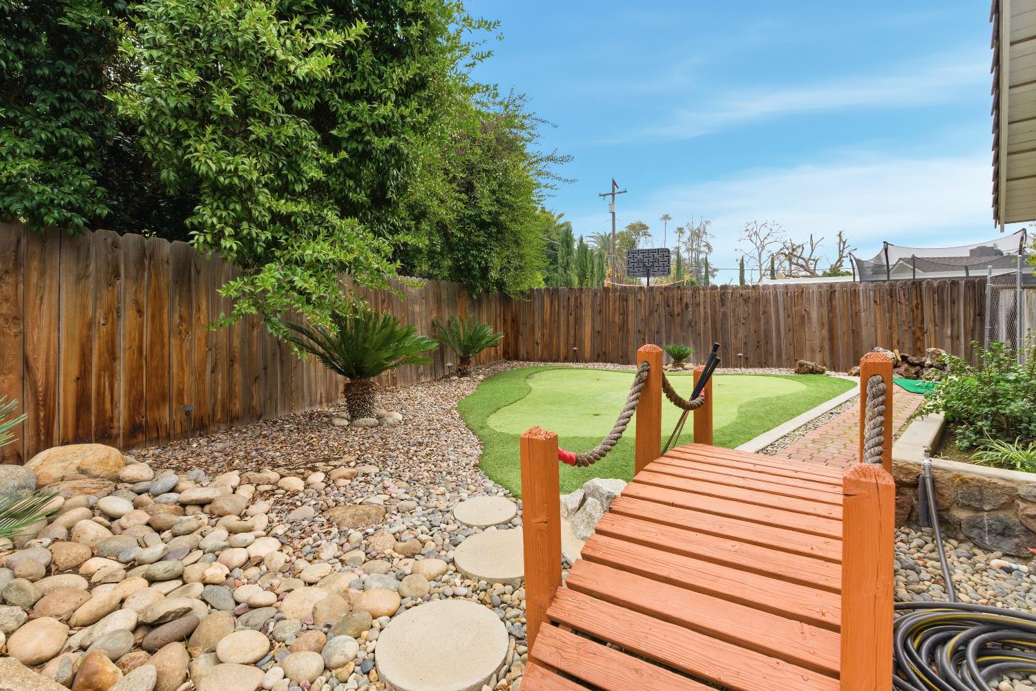 1720 W Barstow Ave, Fresno, CA 93711