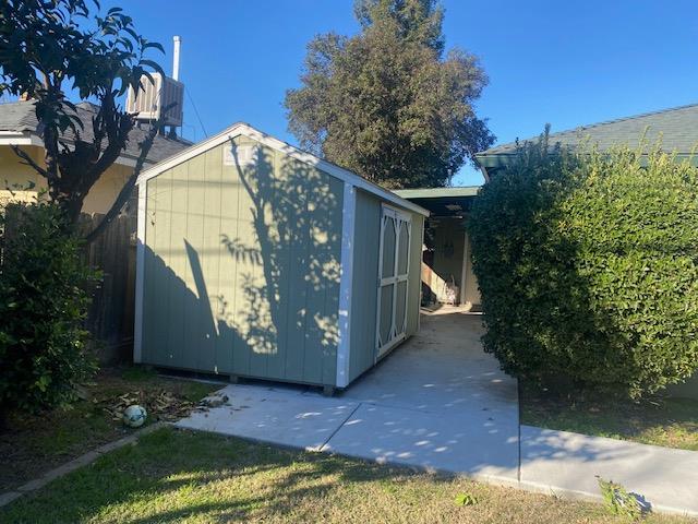 2938 E Willis Ave, Fresno, CA 93726