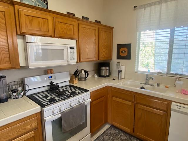 9356 N Jade Ave, Fresno, CA 93720