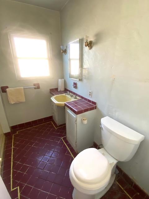 3004 N Thorne Ave, Fresno, CA 93704