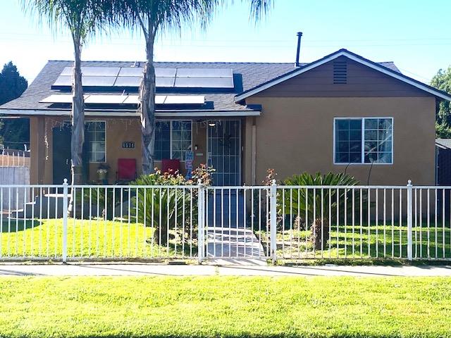 4574 E Illinois Ave, Fresno, CA 93702