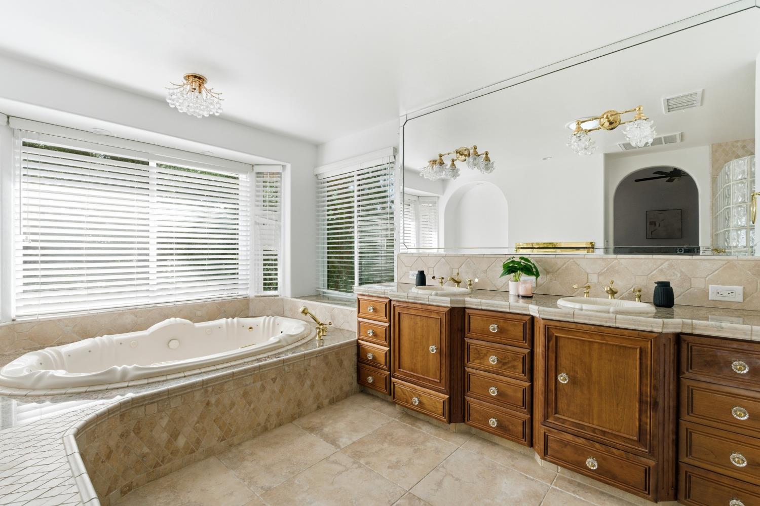 12780 Auberry Rd, Clovis, CA 93619
