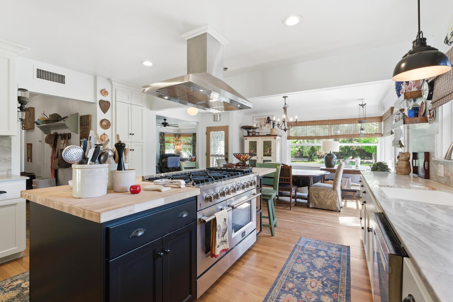 5426 Columbia Dr S, Fresno, CA 93727