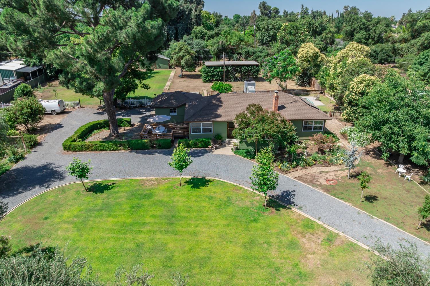 5426 Columbia Dr S, Fresno, CA 93727